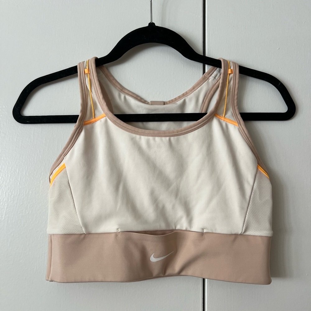 Nike Swoosh Icon Clash bra